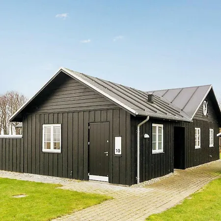 8 Person In Feriehus Nysted
