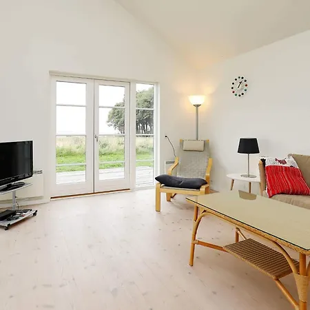 8 Person In Nysted-by Traum *