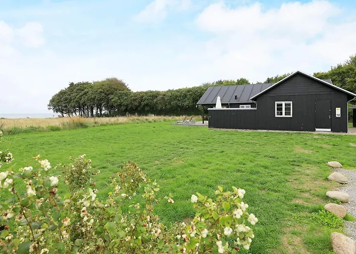 8 Person In Nysted-by Traum * Nysted