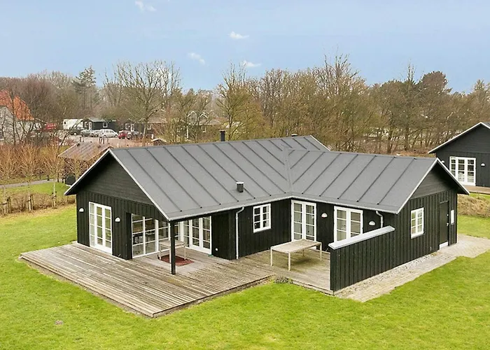 8 Person In Nysted-by Traum * Nysted