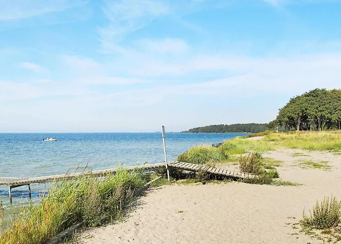 8 Person In Nysted-by Traum * Nysted